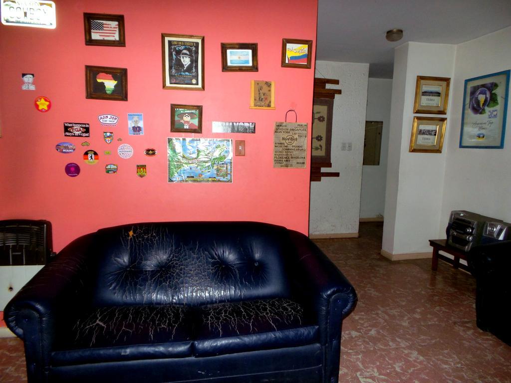Hostel Otro Mundo Capdevila Экстерьер фото