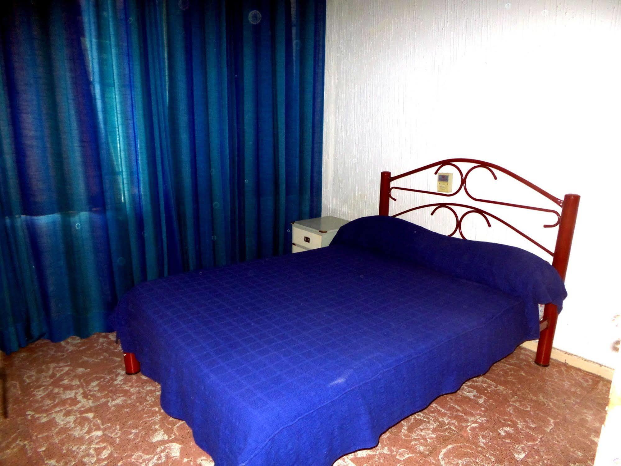 Hostel Otro Mundo Capdevila Экстерьер фото